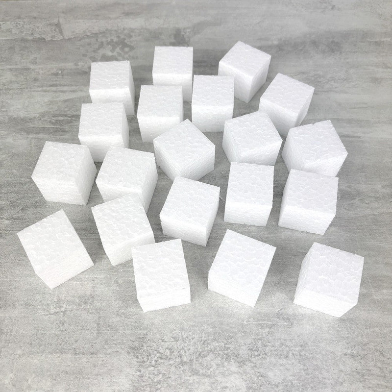 Lot de 12 petits cubes en polystyrène 3x3 cm beaux-arts prix tunisie